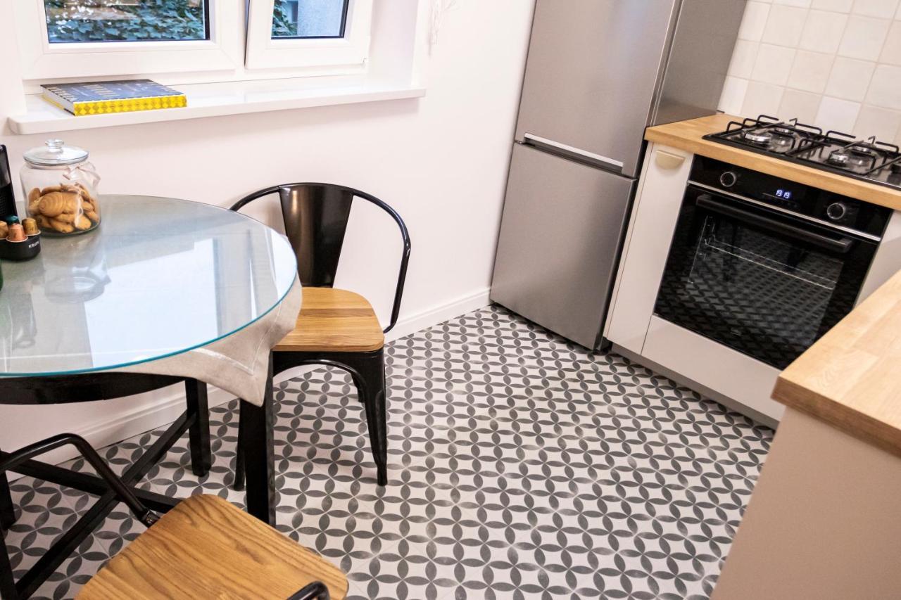 Apartament Przy Metrze Wierzbno Z Nuta Vintage Варшава Екстер'єр фото