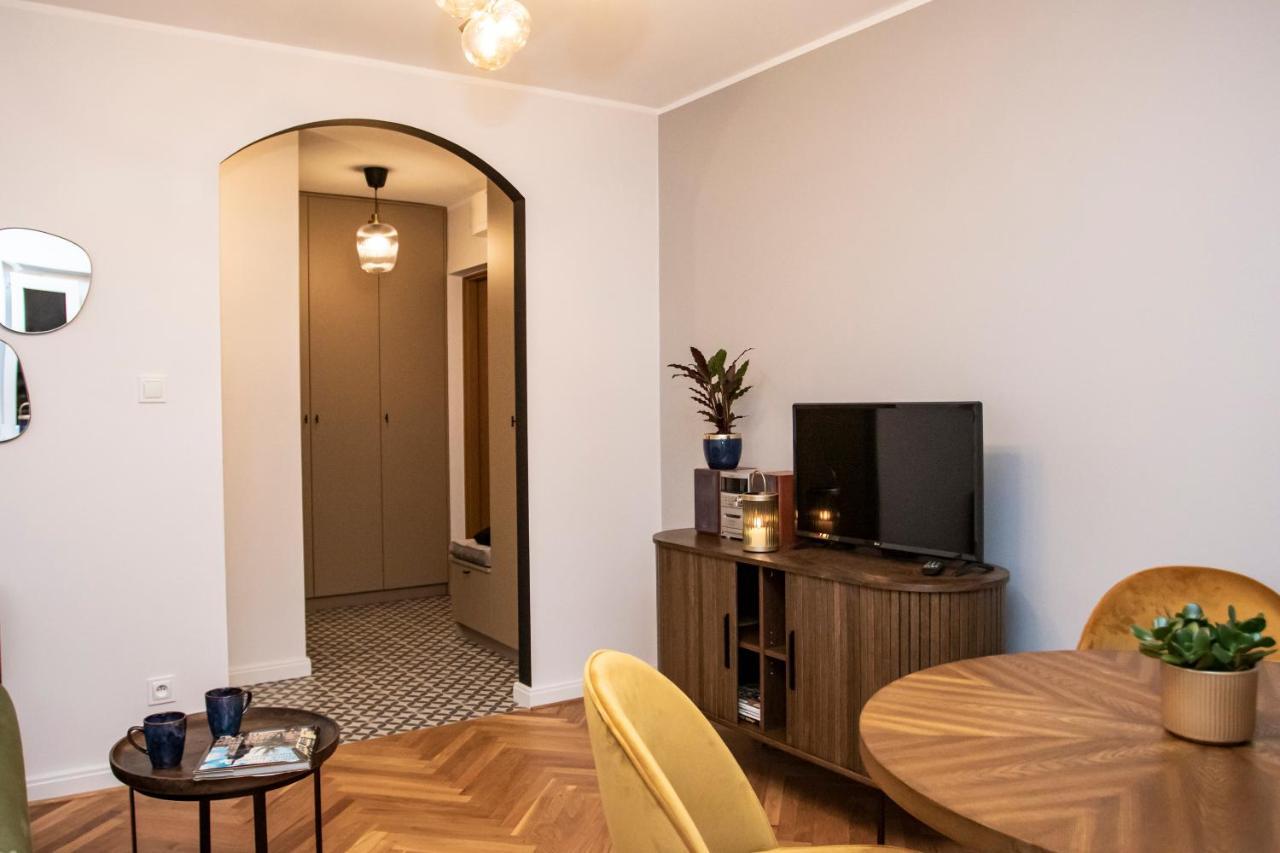 Apartament Przy Metrze Wierzbno Z Nuta Vintage Варшава Екстер'єр фото