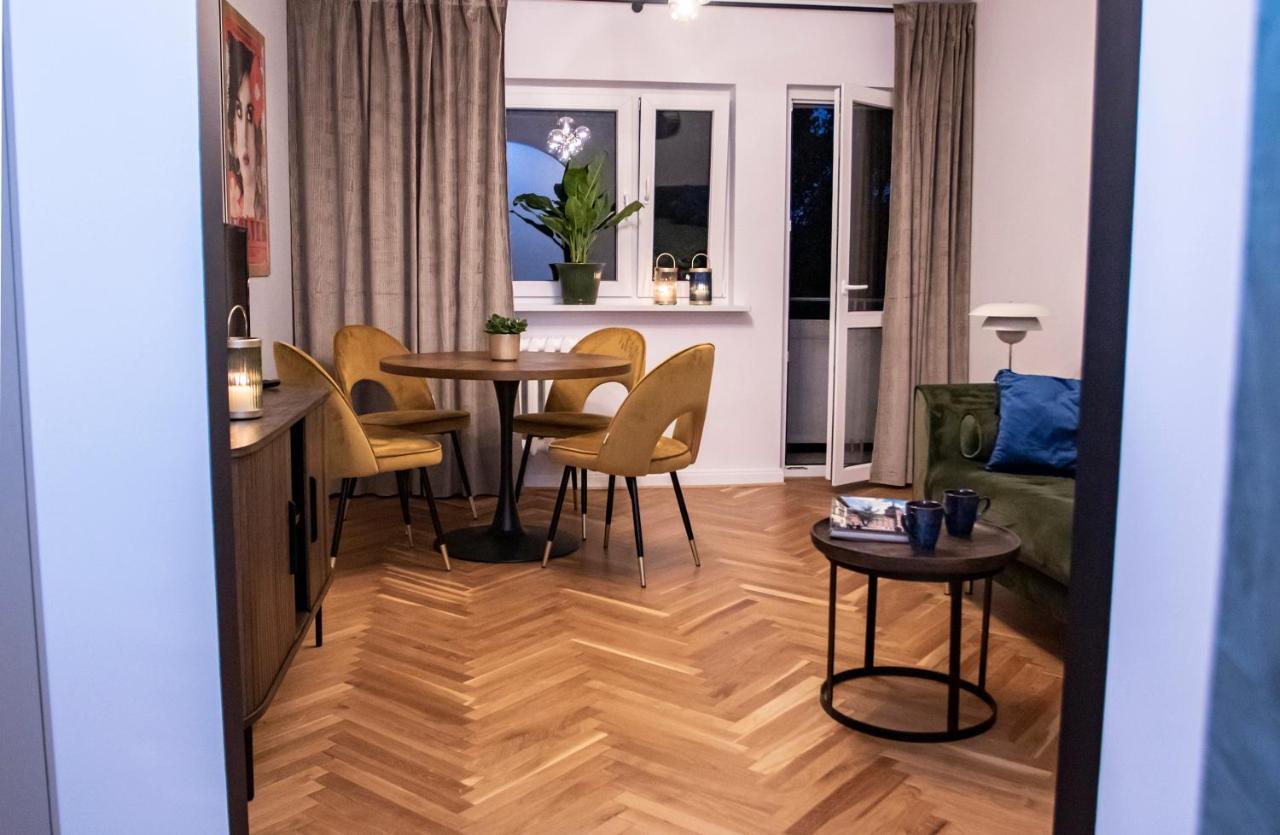 Apartament Przy Metrze Wierzbno Z Nuta Vintage Варшава Екстер'єр фото