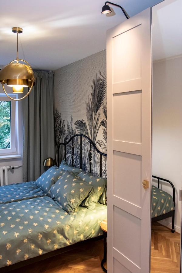 Apartament Przy Metrze Wierzbno Z Nuta Vintage Варшава Екстер'єр фото